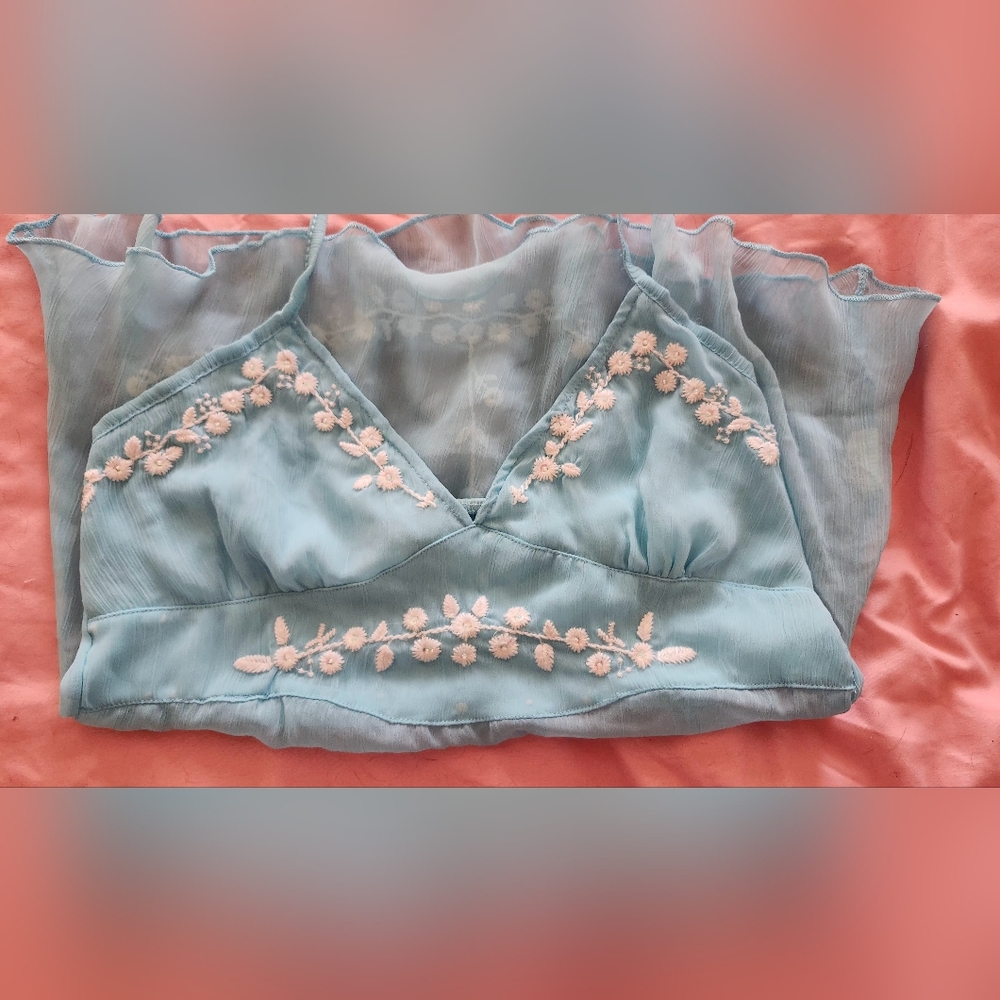 Sheer halter top - Picture 4 of 4